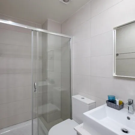 Apartment The Habitat Mediterraneo - Self Check-in Larnaca