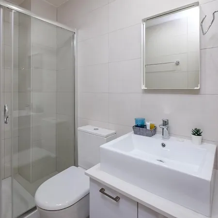 The Habitat Mediterraneo - Self Check-in Appartement Larnaca